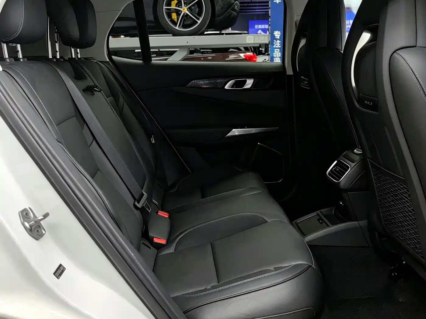Lynk & Co 01 EM-P 2018 2018 1.5T PHEV Jin Pro China V