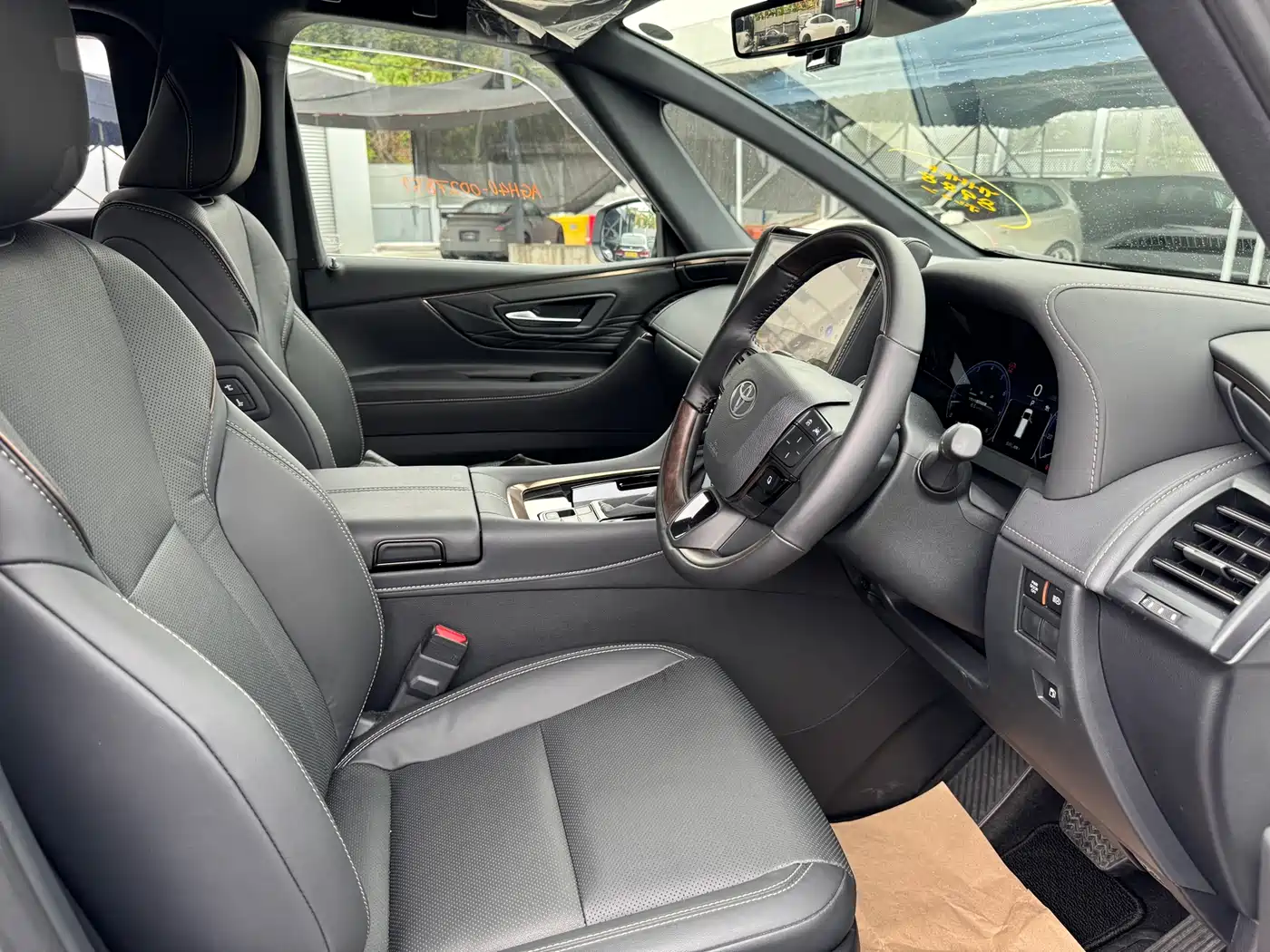 Toyota Alphard 2024 Hybrid 2.5L Ultimate Enjoyment Edition фото 4