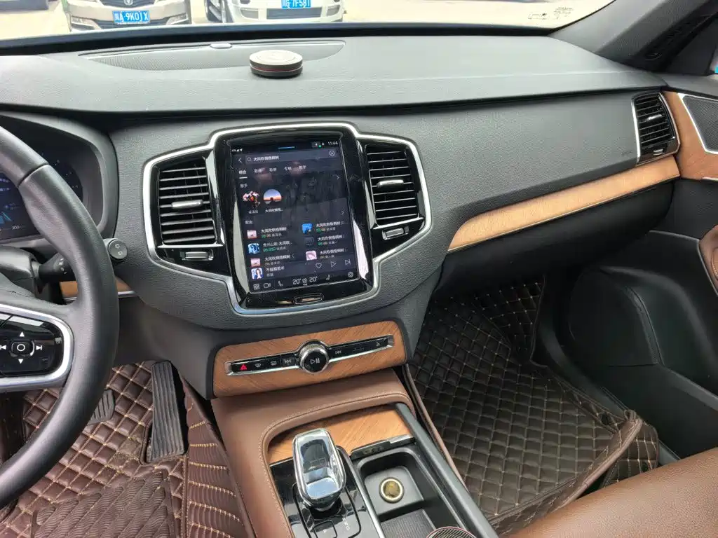 Volvo XC90 2023 2023 B6 Smart Comfort Luxury Edition 7-Seater