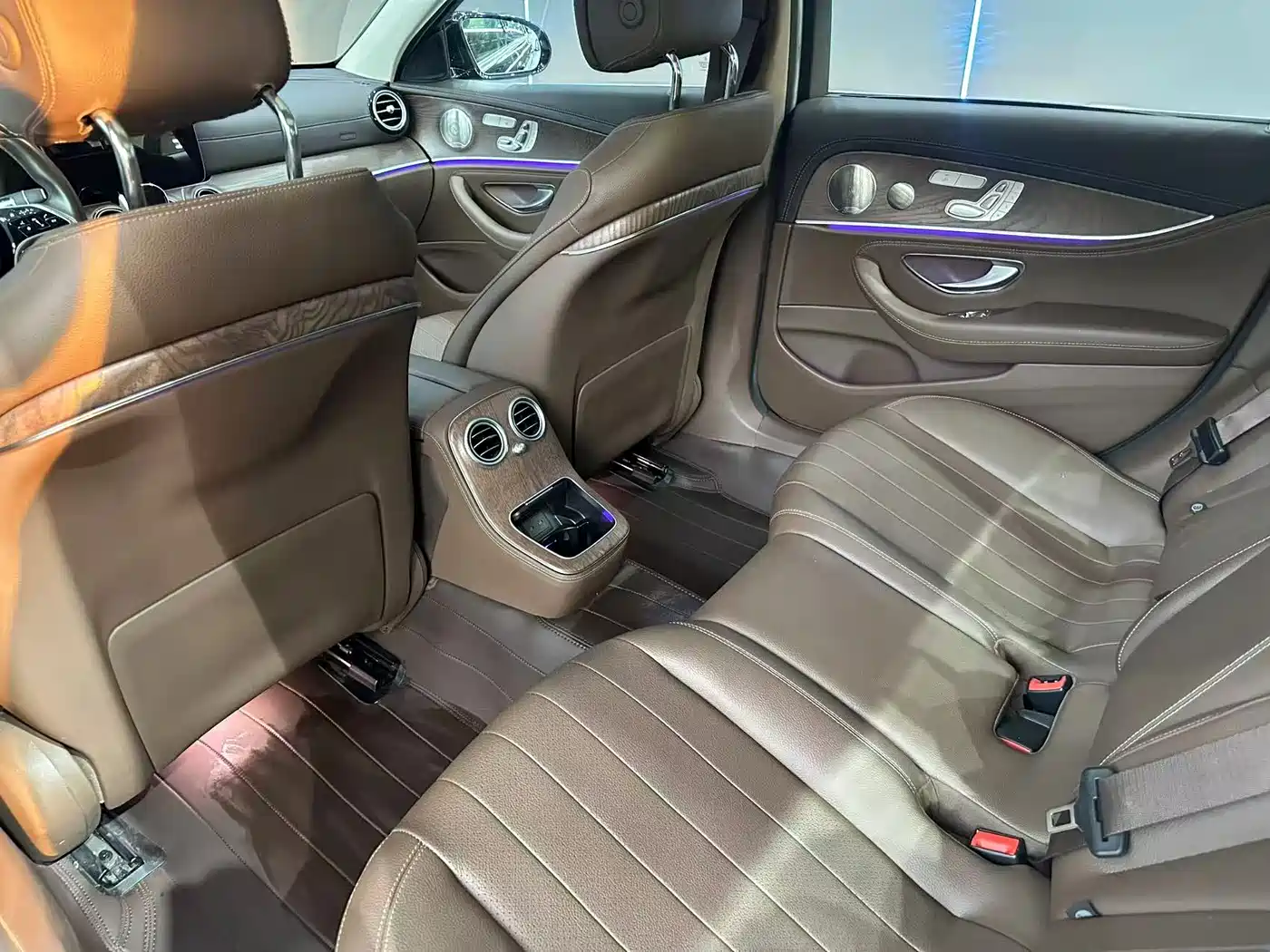 Mercedes-Benz E-Class 2022 Facelift III E 300 L Luxury фото 10