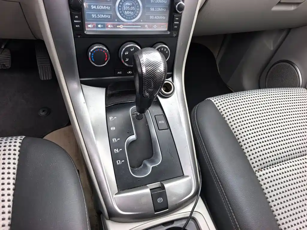 Photo 13 - Chevrolet Captiva