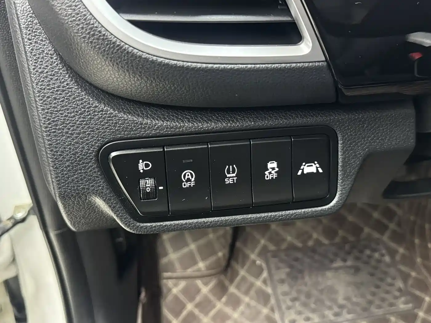 Kia KX3 Smart Run 2021 1.5L CVT Renewal Edition фото 8
