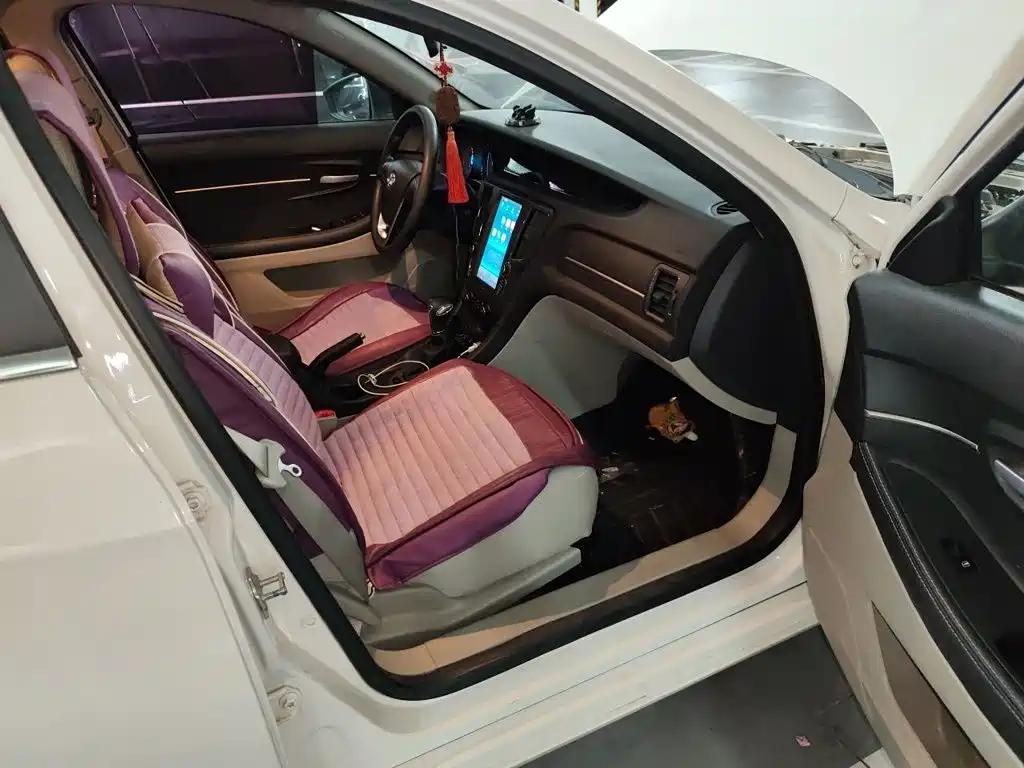 BAIC Senova D50 2016 2014 1.5L CVT Standard
