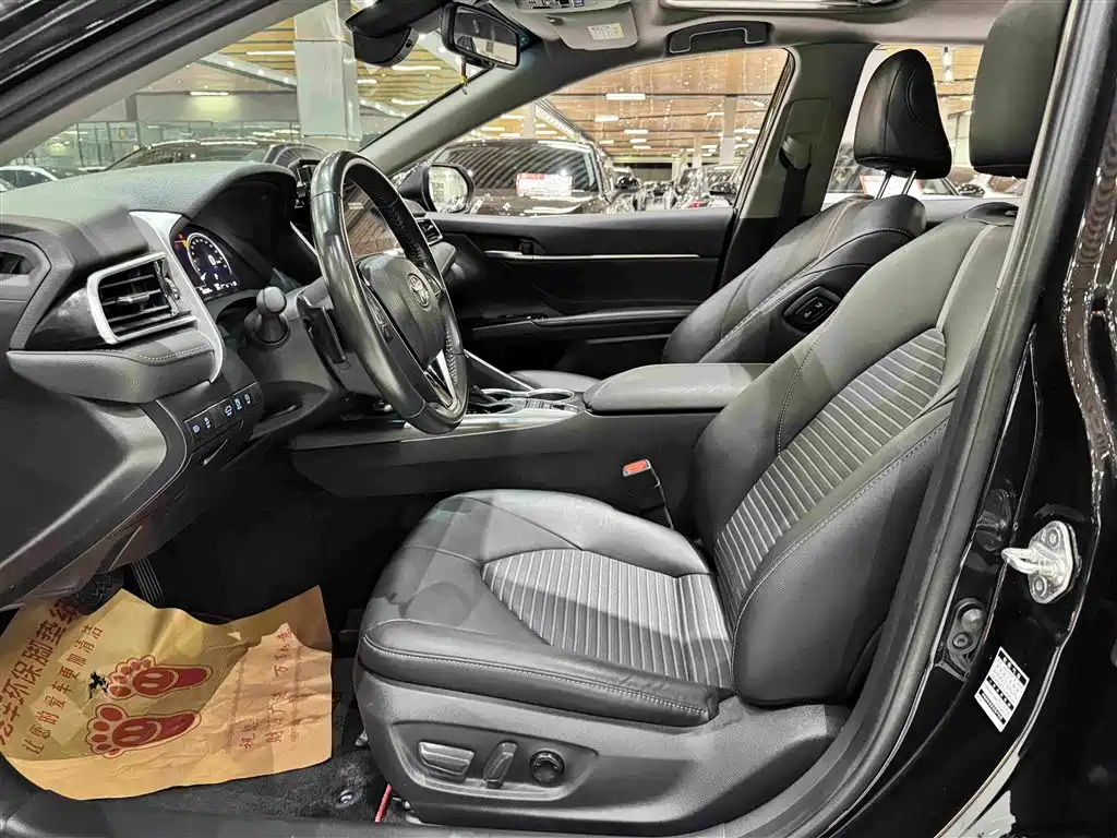 Toyota Camry 2023 2022 2.5S Knight Edition