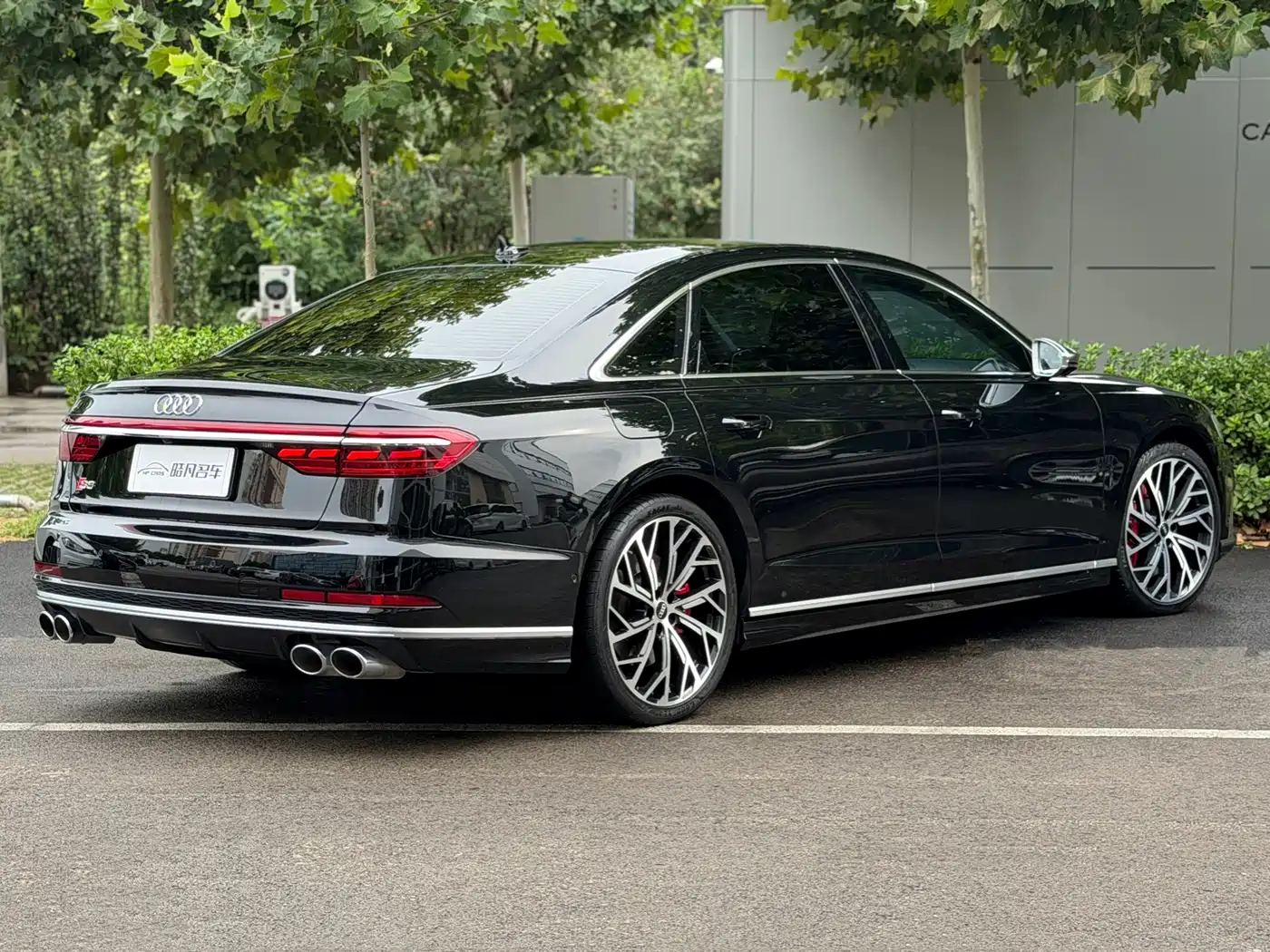 2022 Audi S8
