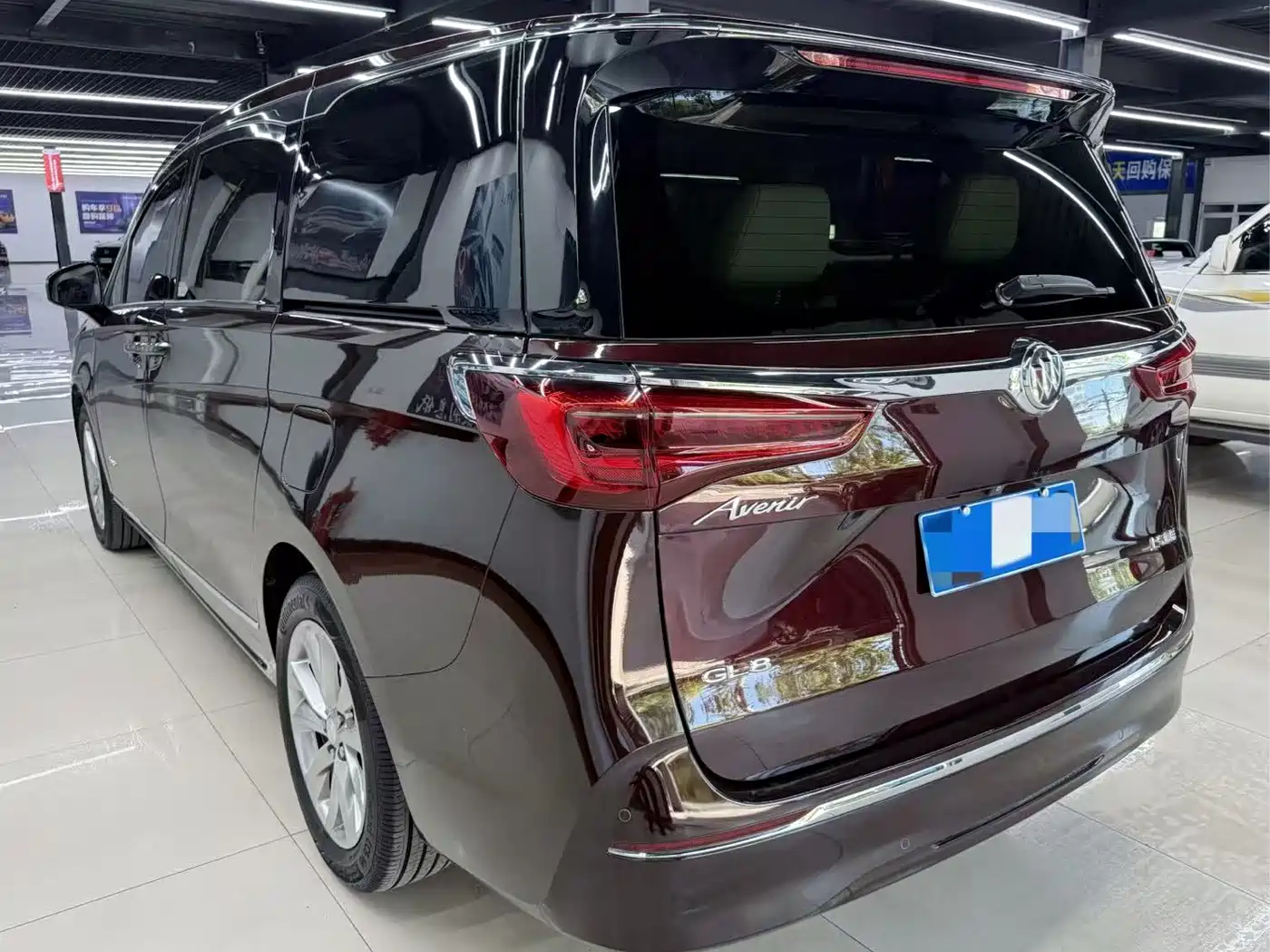 Buick GL8 2020 Avenir Six-Seat Elegance Edition фото 4