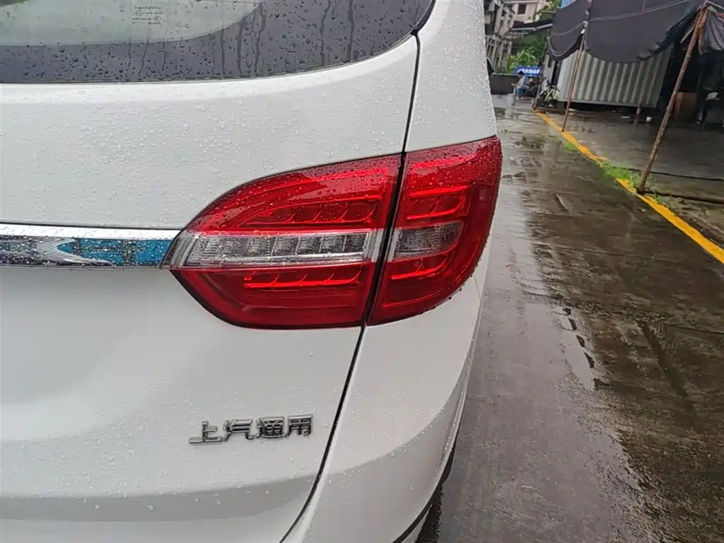 Buick GL8 2018 28T Comfort China VI фото 8