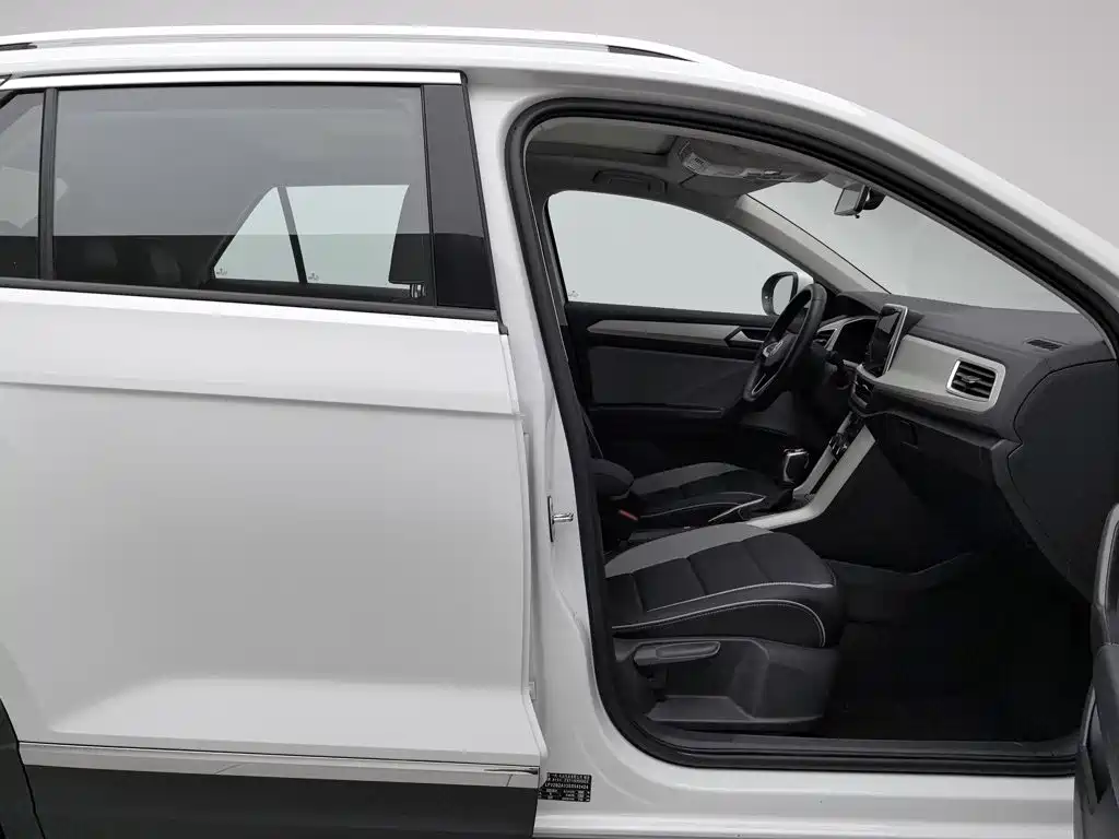 Фото 23 - Volkswagen T-ROC