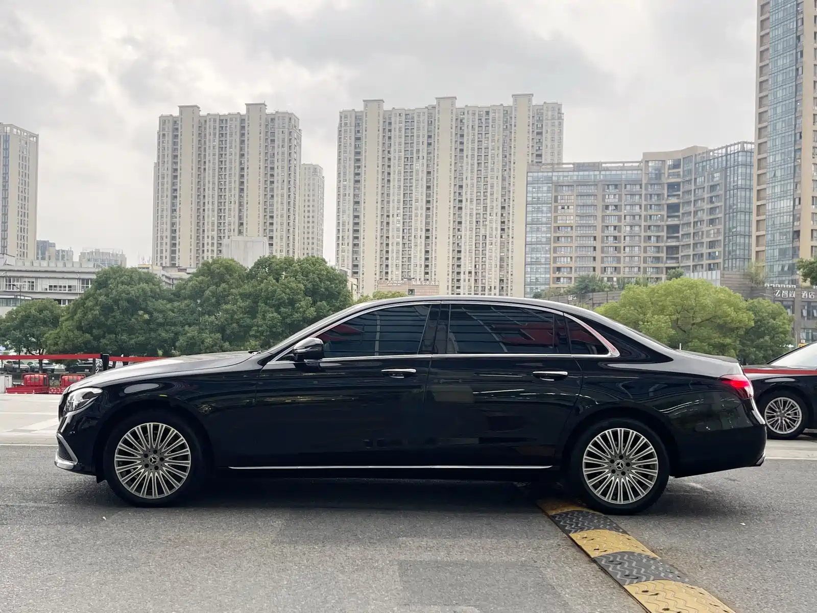 Фото 7 - Mercedes-Benz E-Class