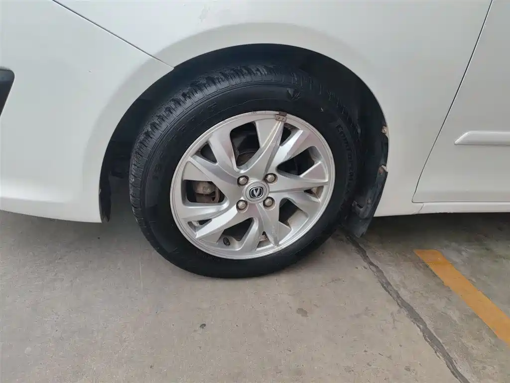 Changan Yuexiang V5 2015 2012 1.5L Manual Sport China IV