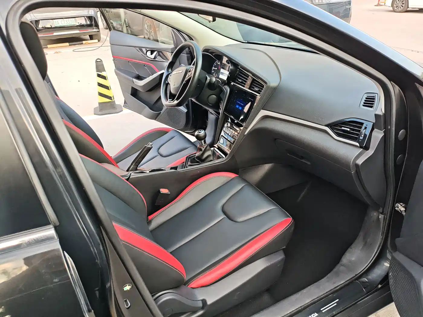 Venucia D60 2019 2019 1.6L XL Manual Smart Connect Elite Edition