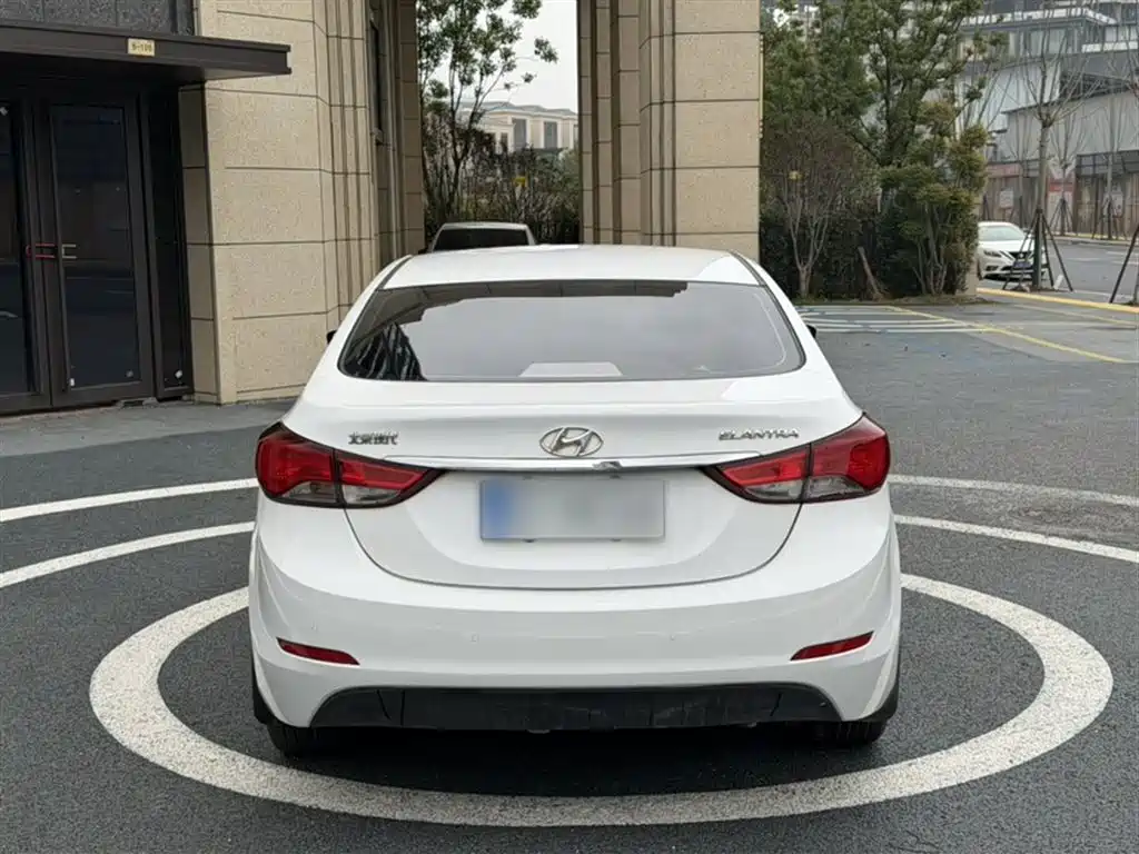 Hyundai Langdong 2016 1.6L Automatic Smart Edition фото 13