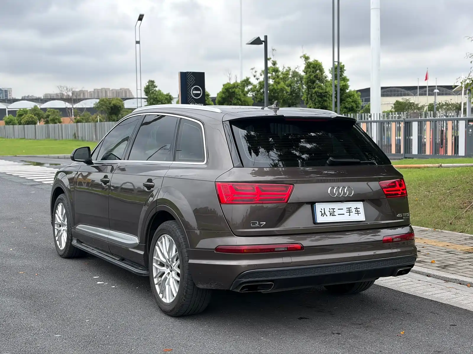 Photo 4 - Audi Q7