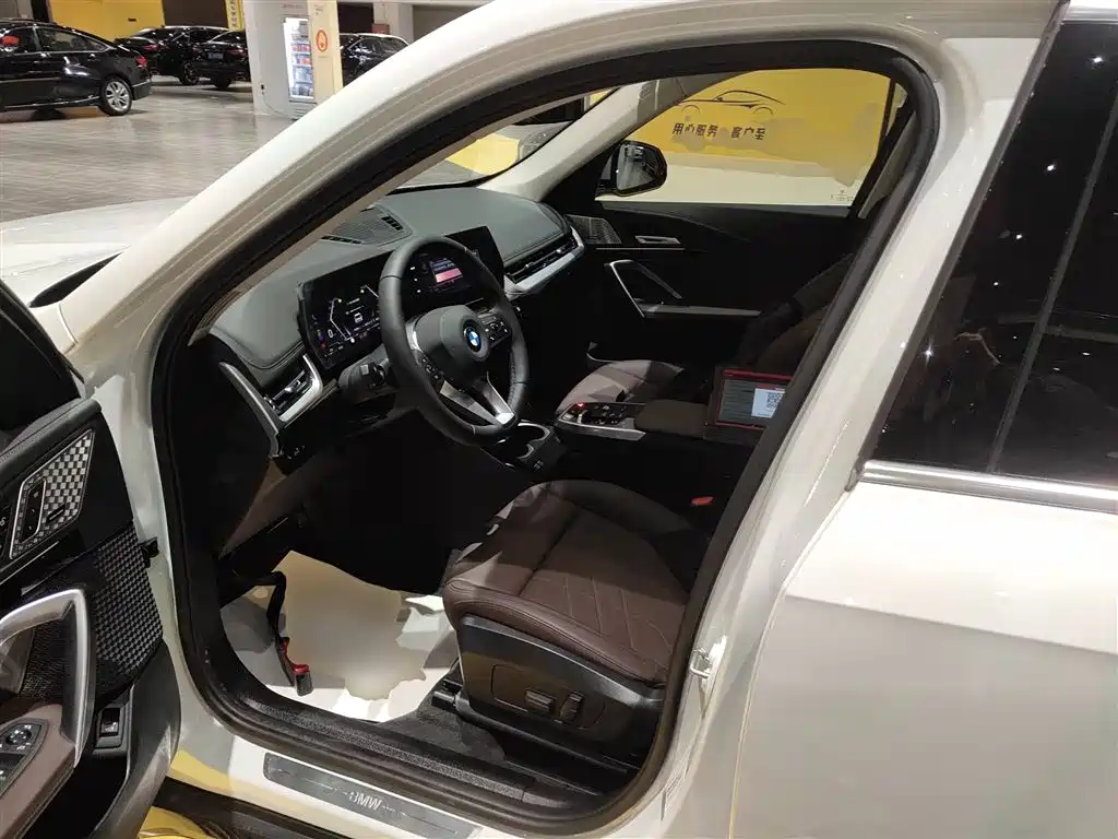 BMW X1 2023 sDrive25Li X Design Package фото 15