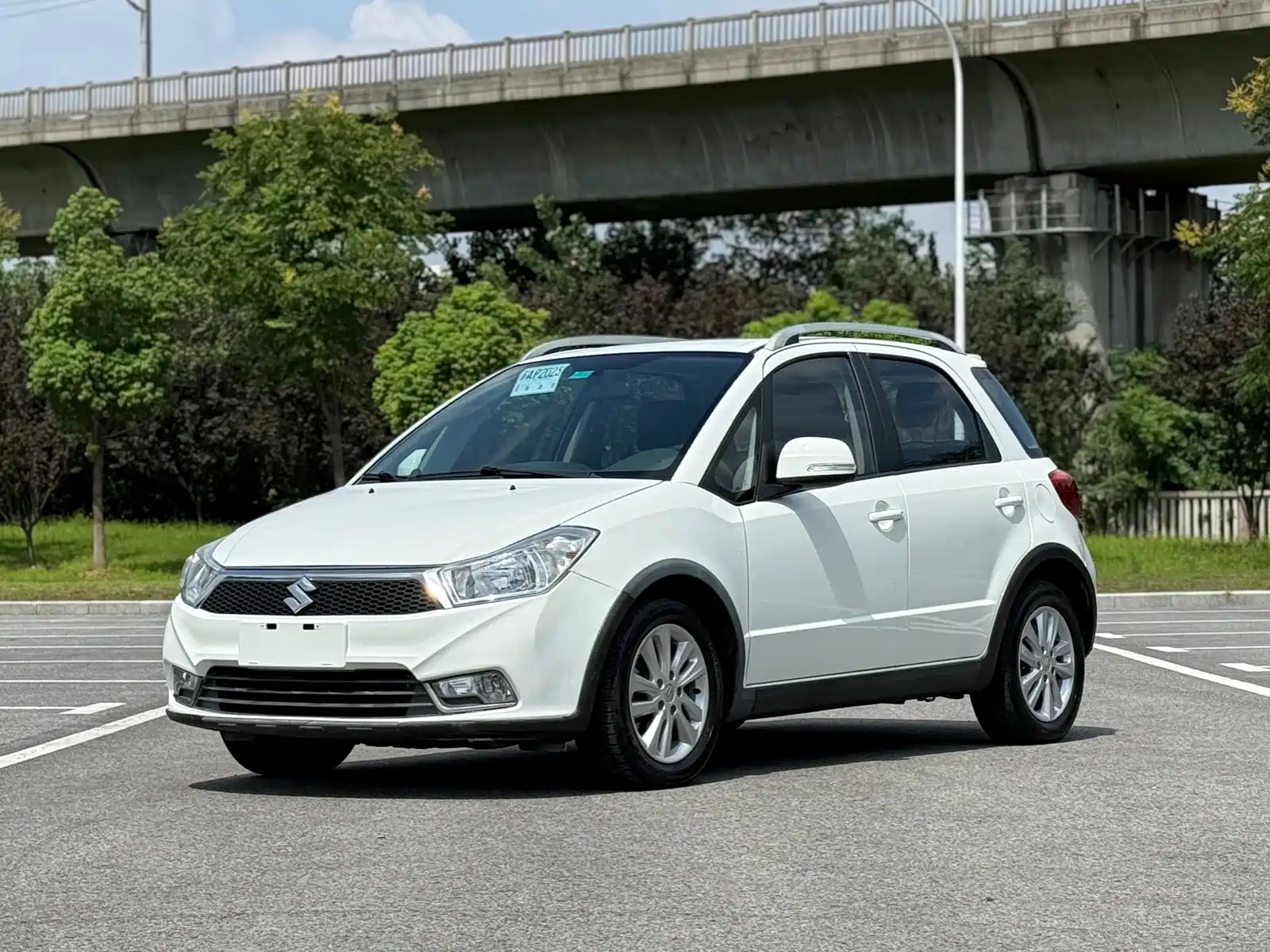 Фото 1 - Suzuki SX4