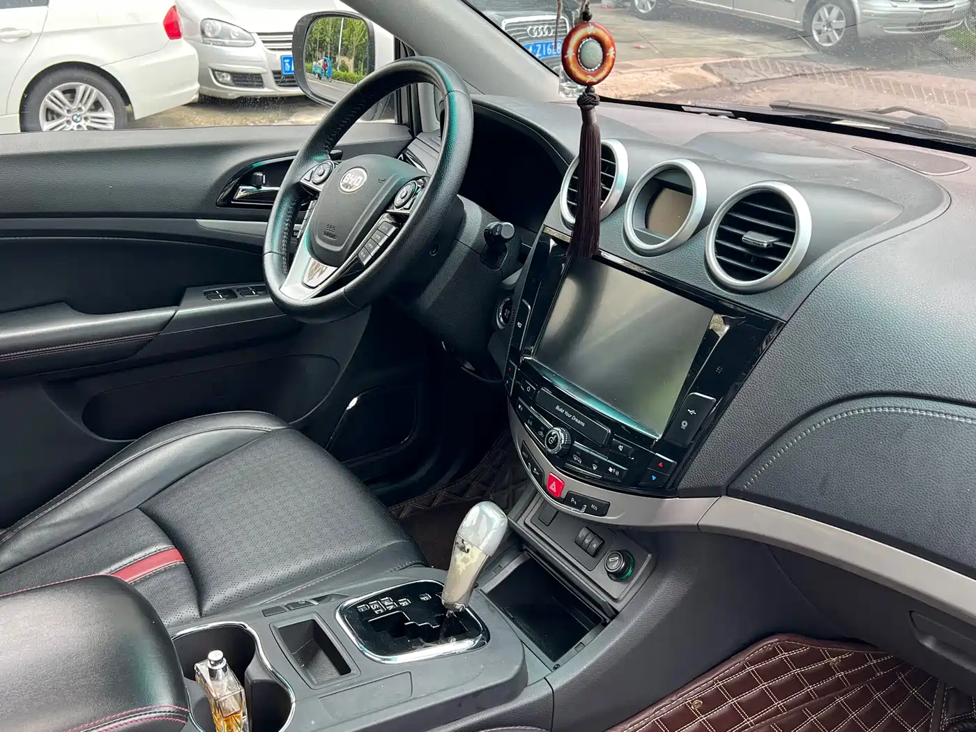 BYD S7 2015 2015 2.0T Automatic Flagship Model