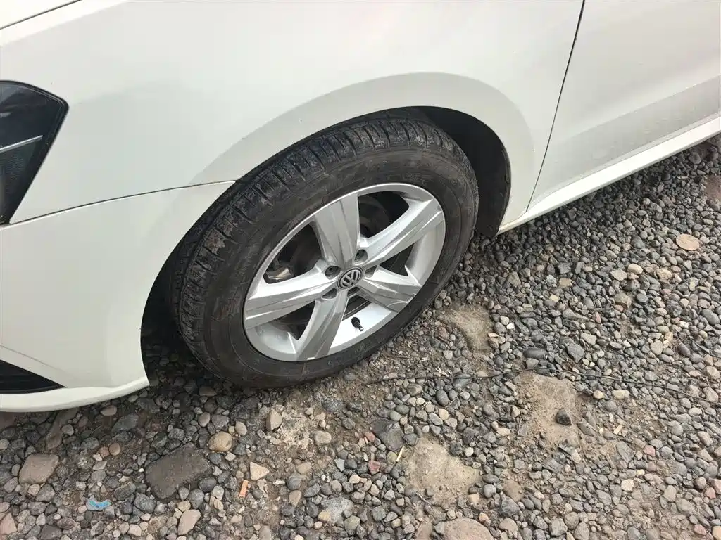 Volkswagen Lavida 2017 1.6L Automatic Trend Edition фото 24