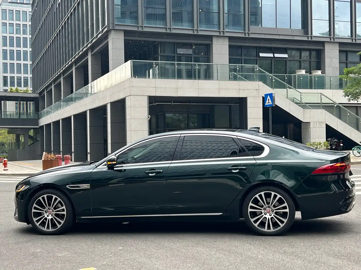 JAGUAR XFL