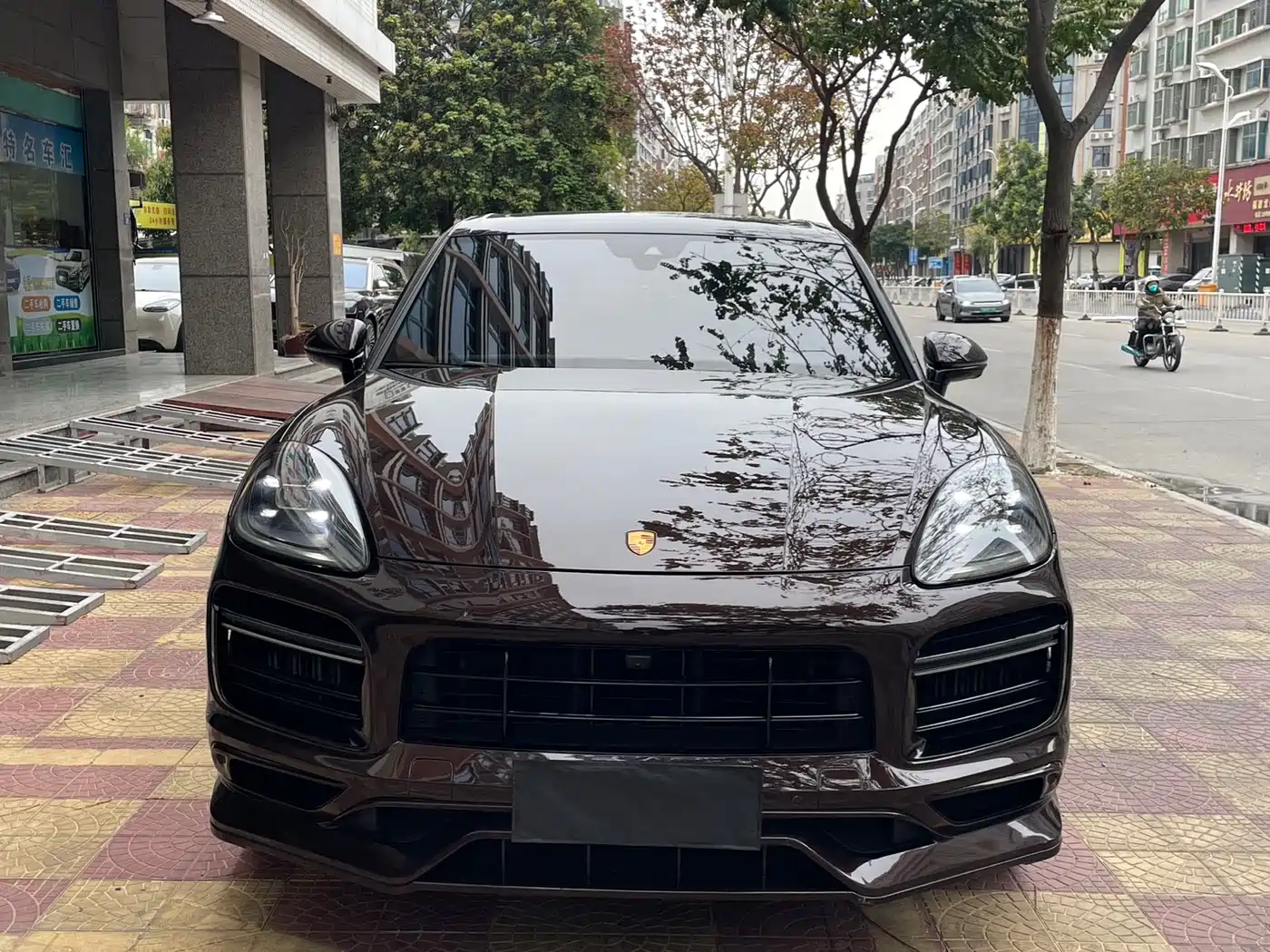 PORSCHE CAYENNE