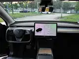صورة 13 - Tesla Model Y