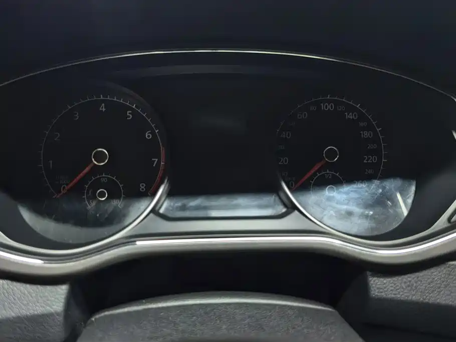 Volkswagen Passat 2016 330TSI DSG Executive Edition фото 14