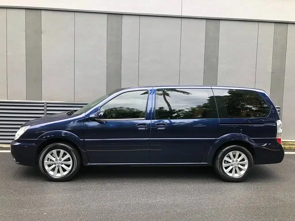 Фото 14 - Buick GL8