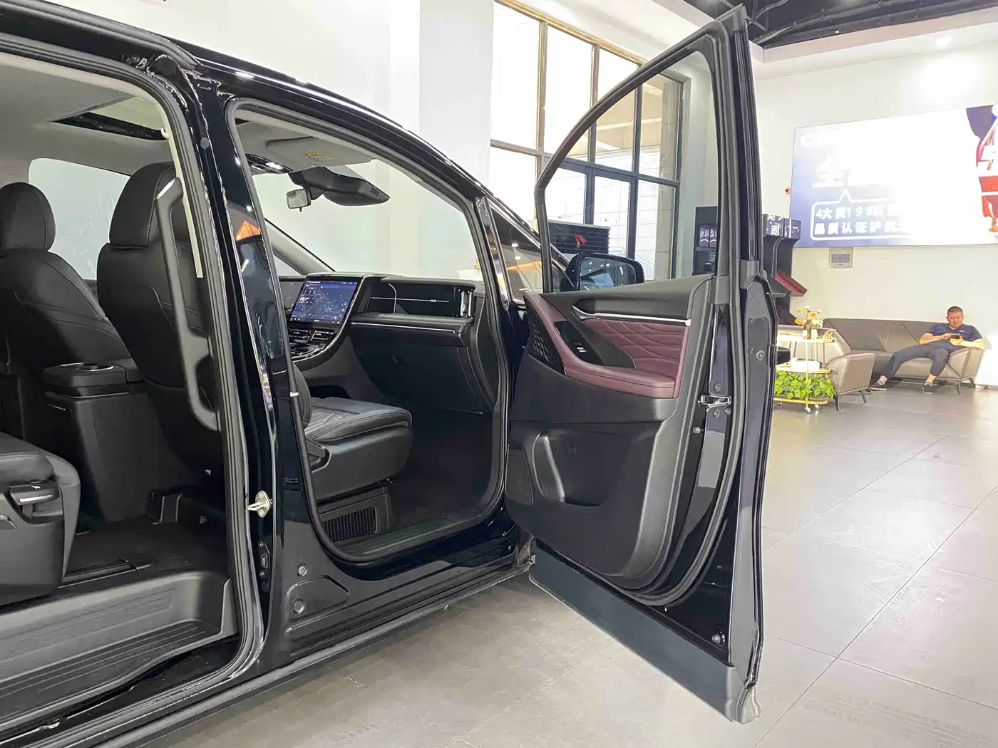 GAC Trumpchi Trumpchi M8 2024 Master Series 400T Premium Edition фото 31