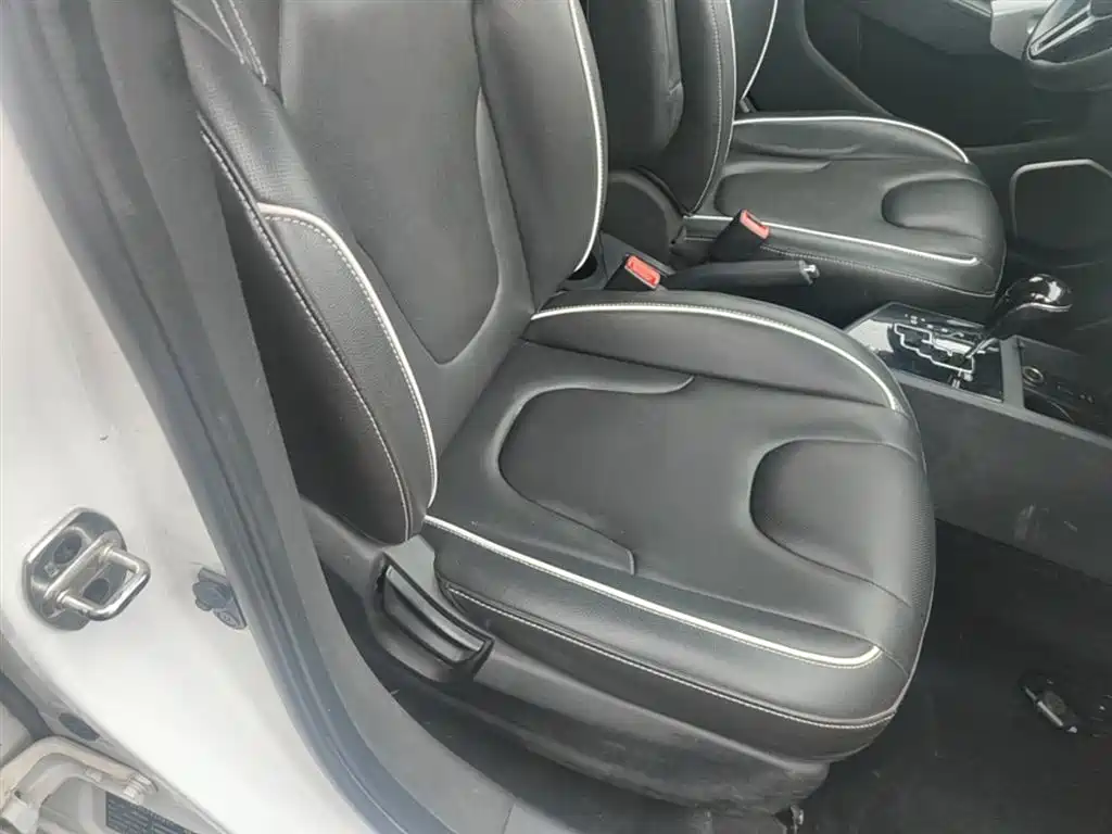JAC Motors Refine S2 2016 2015 1.5L CVT Luxury Smart
