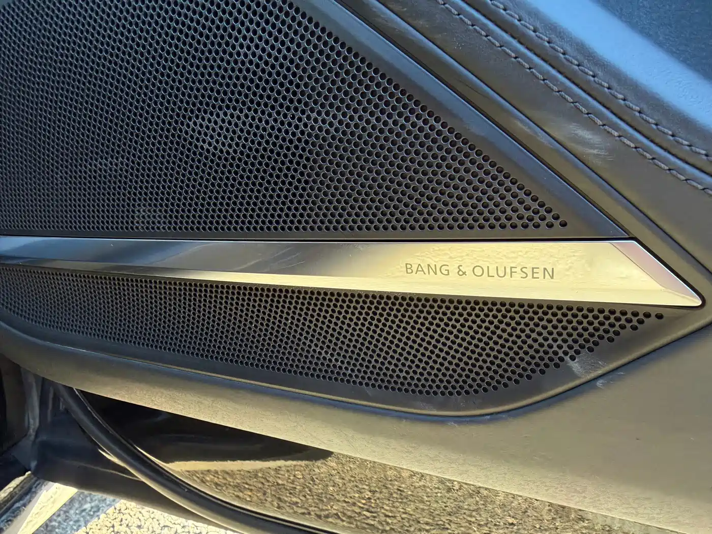 Photo 8 - Audi A8