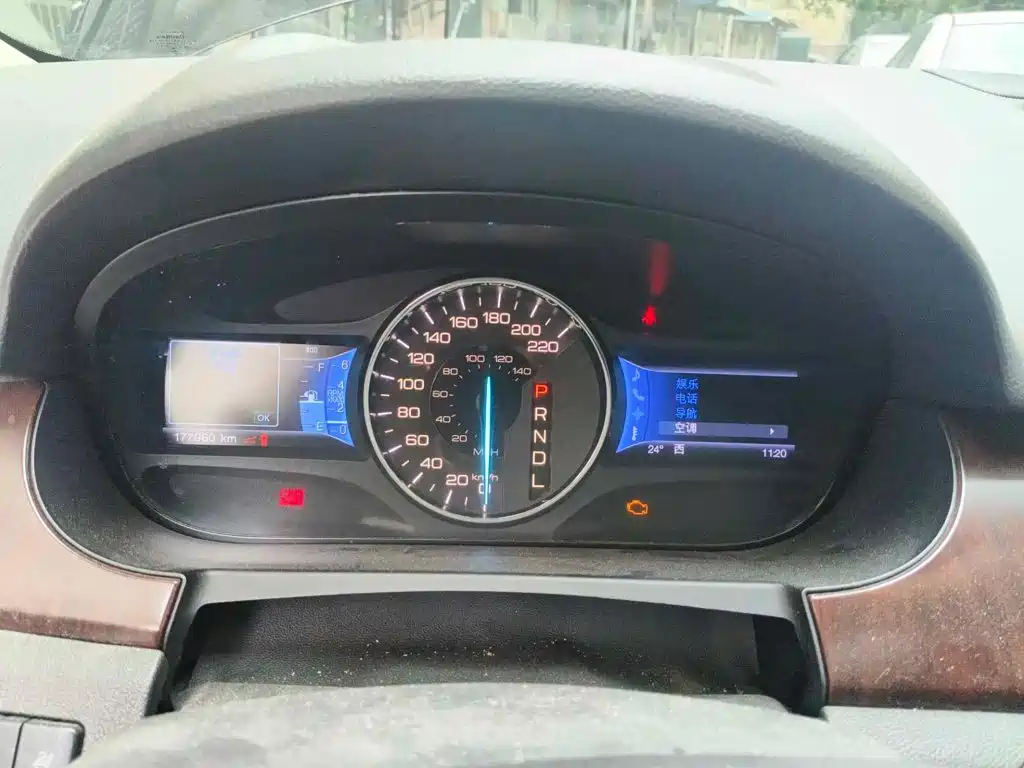 Ford Edge (Import) 2014 2012 2.0T Prestige