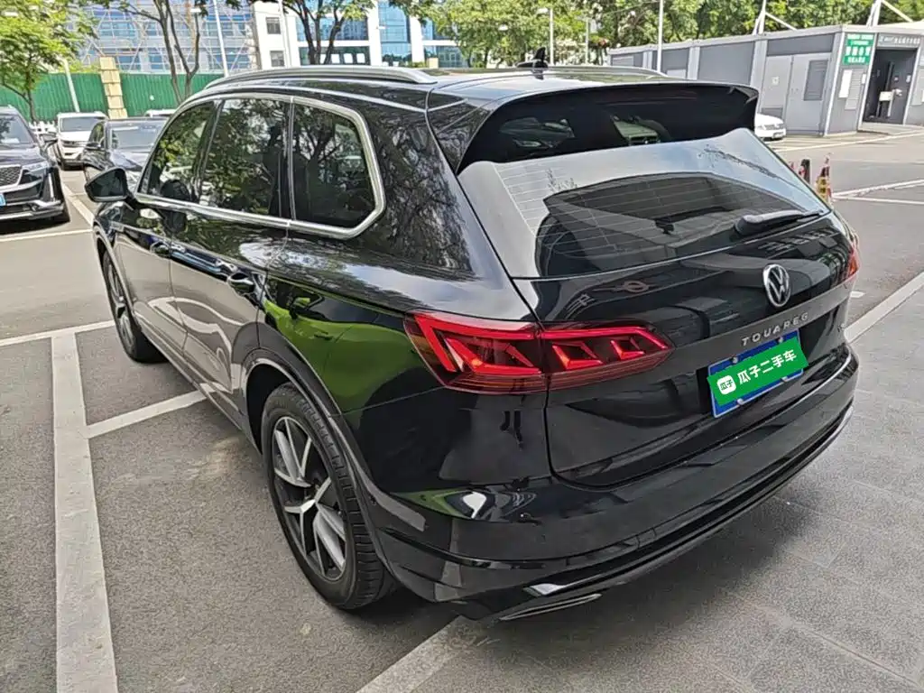 Фото 5 - Volkswagen Touareg