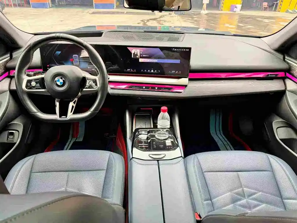 BMW 5 Series 2024 530Li Premium M Sport Package фото 5