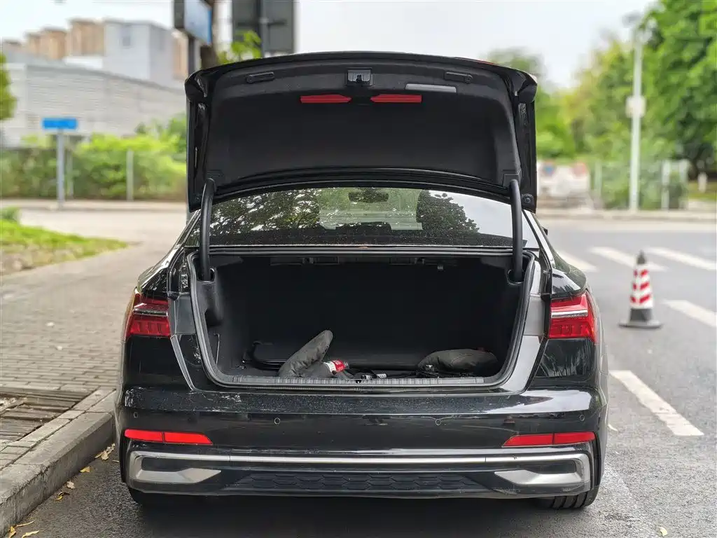 Audi A6L 2023 40 TFSI Luxury Dynamic фото 19
