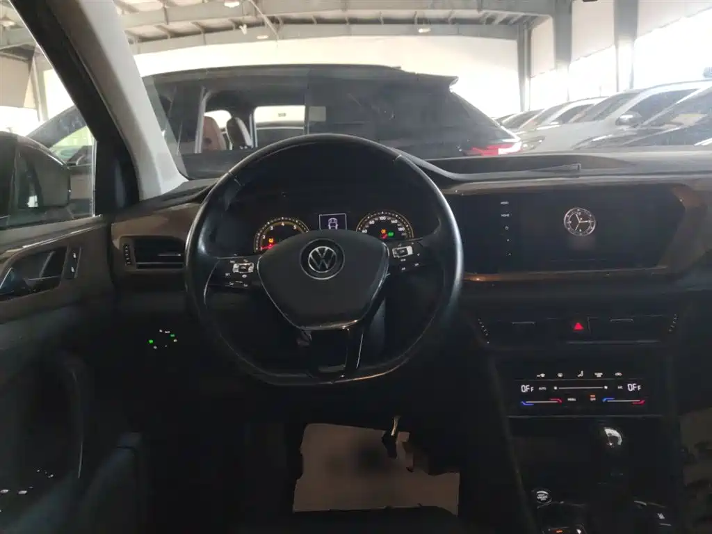 Volkswagen Tharu 2021 Model 280TSI 2WD Comfort Edition фото 11