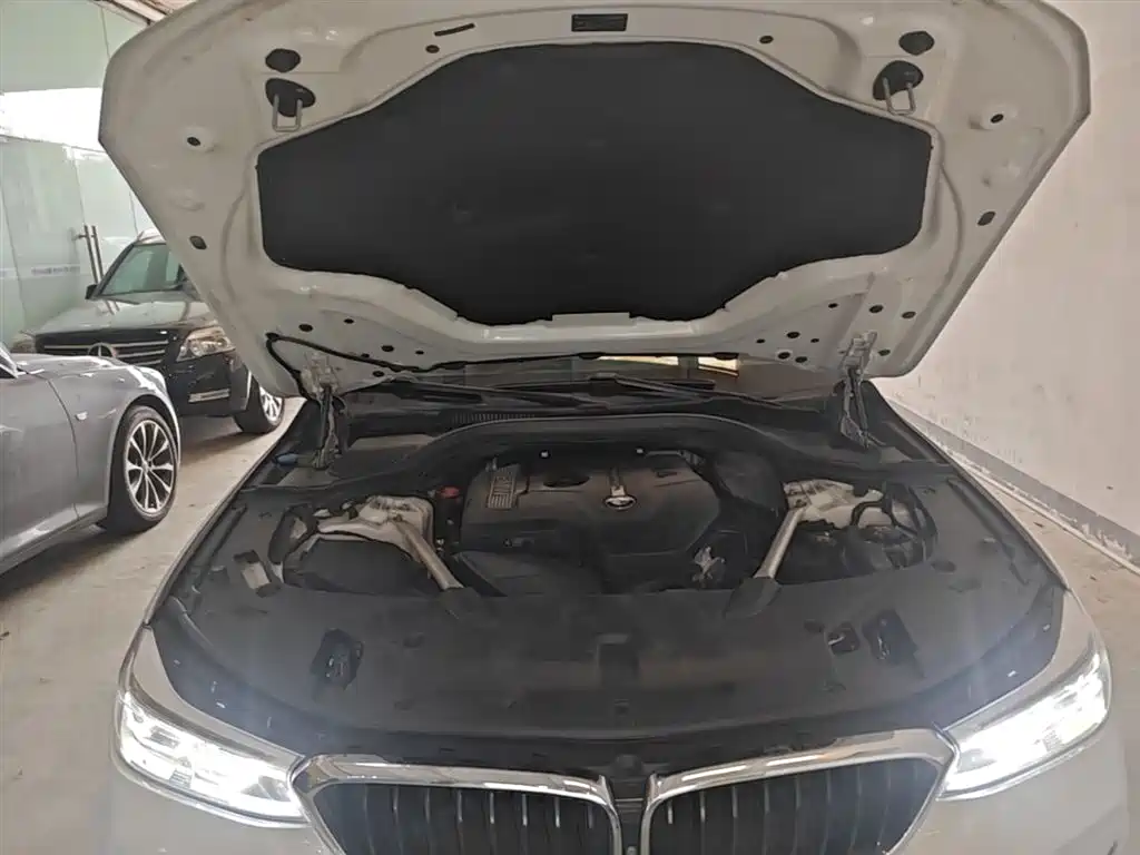 BMW 6 Series GT 2018 630i M Sport Package фото 20