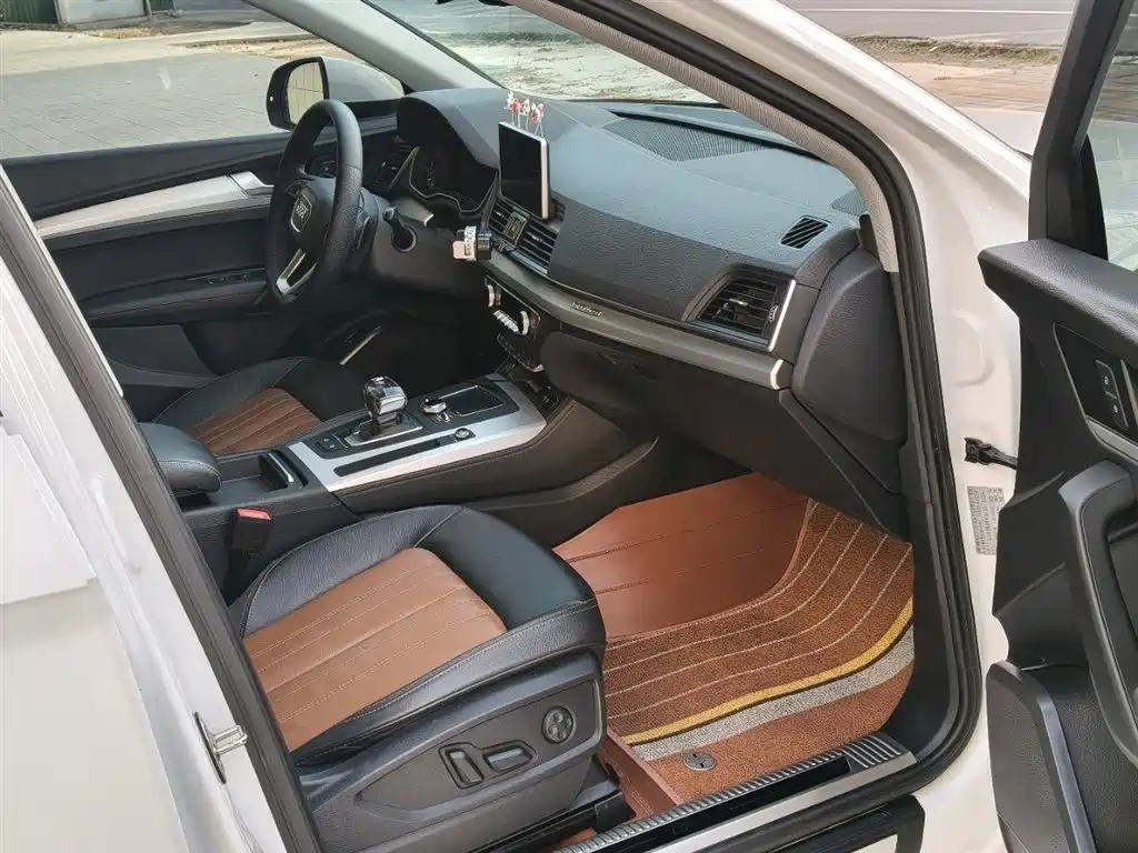 Audi Q5L 2020 40 TFSI Prestige Fashion фото 10