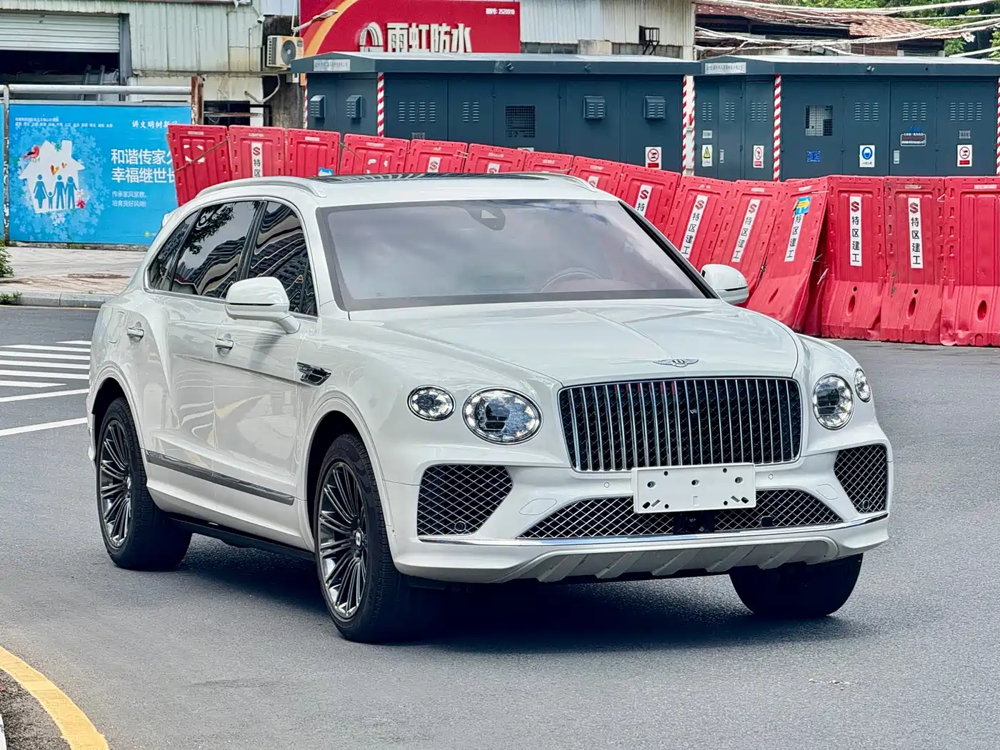 Bentley Bentayga 2025 2024 4.0T V8 Long Wheelbase