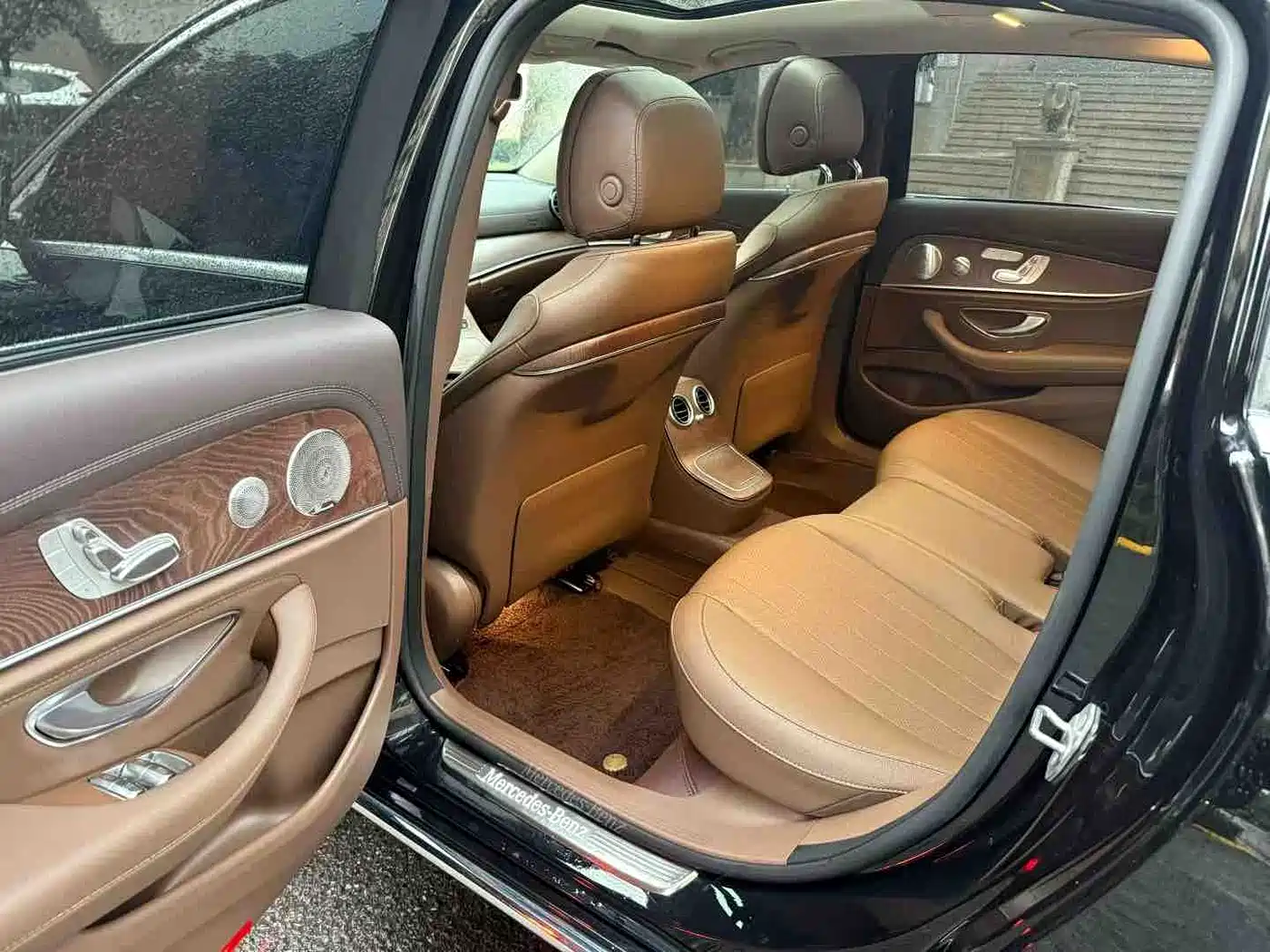 Mercedes-Benz E-Class 2023 E 300 L Luxury фото 7