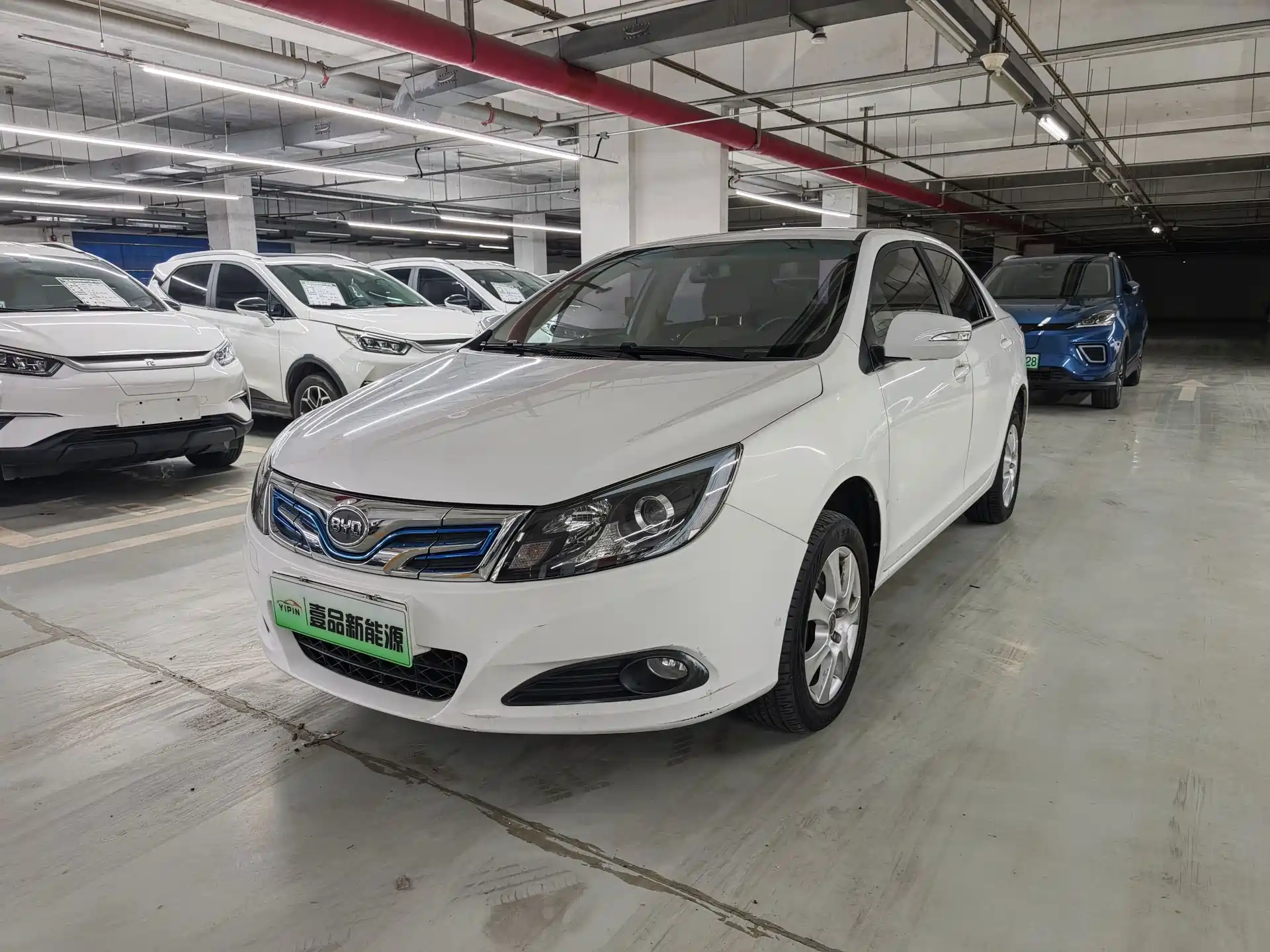 Фото 1 - BYD e5
