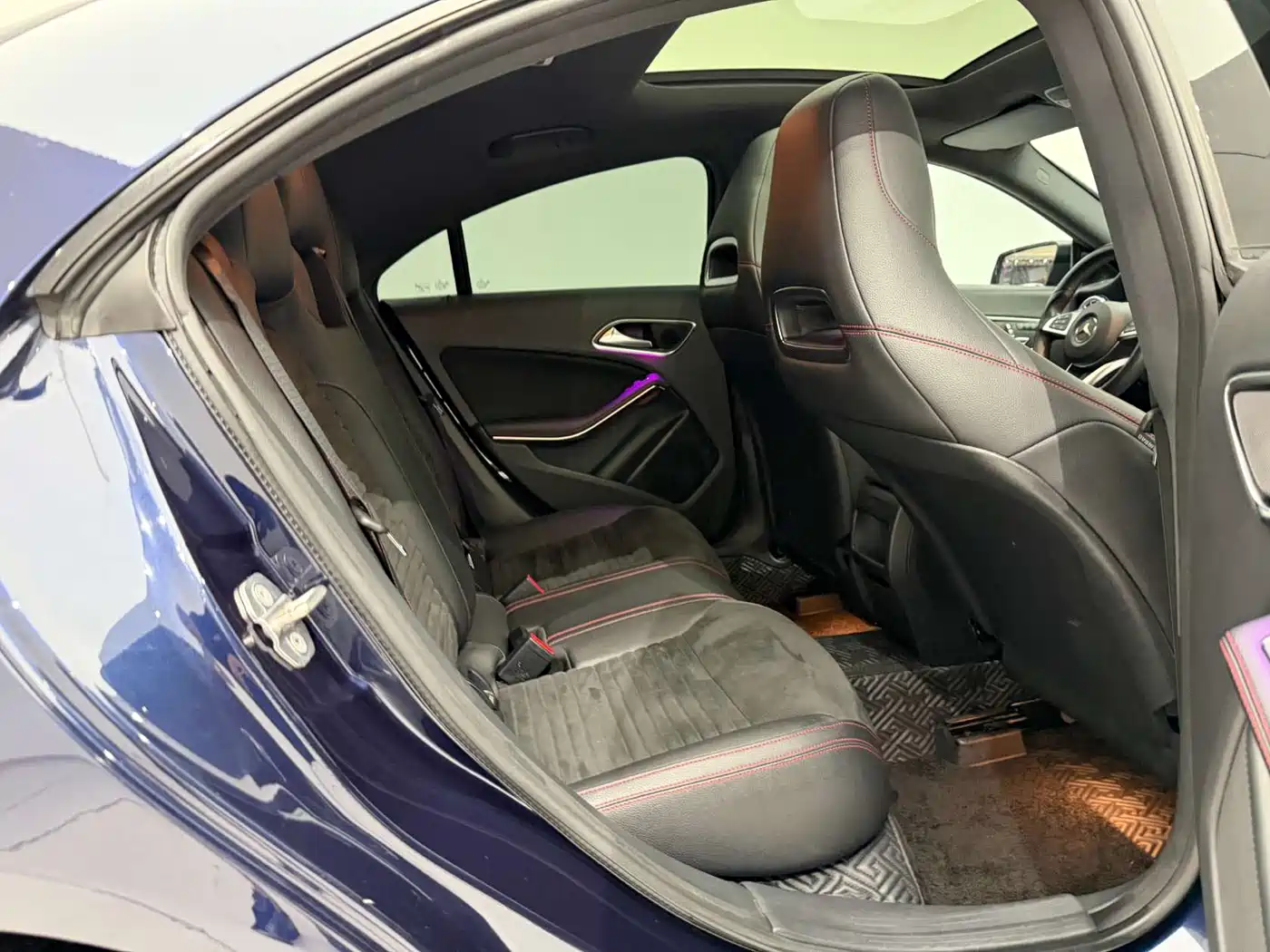 Mercedes-Benz CLA (Import) 2018 CLA 220 4MATIC фото 15
