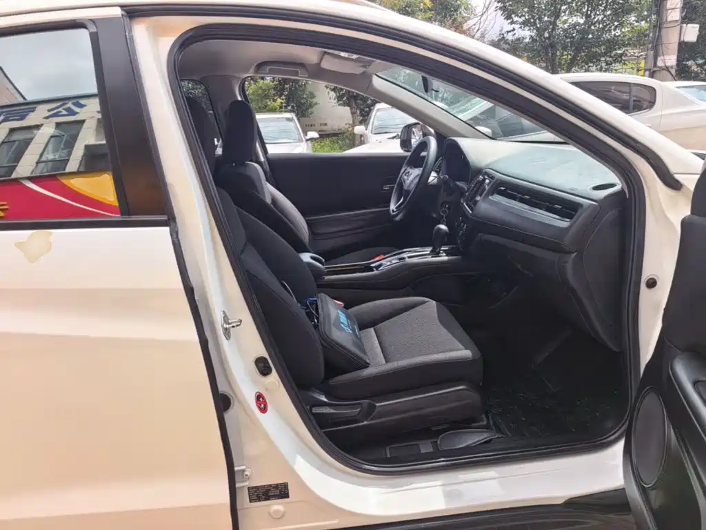 Honda Vezel 2015 2015 1.5L CVT 2WD Comfort