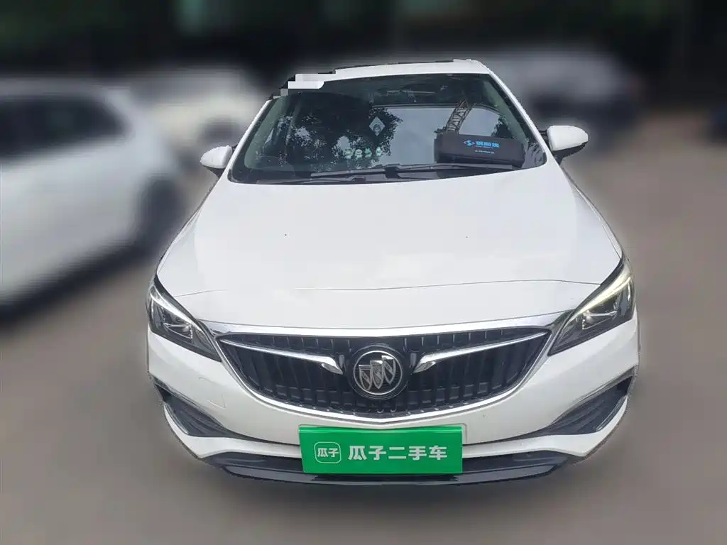 Buick Verano 2018 Sedan 20T Dual Clutch Leading фото 24