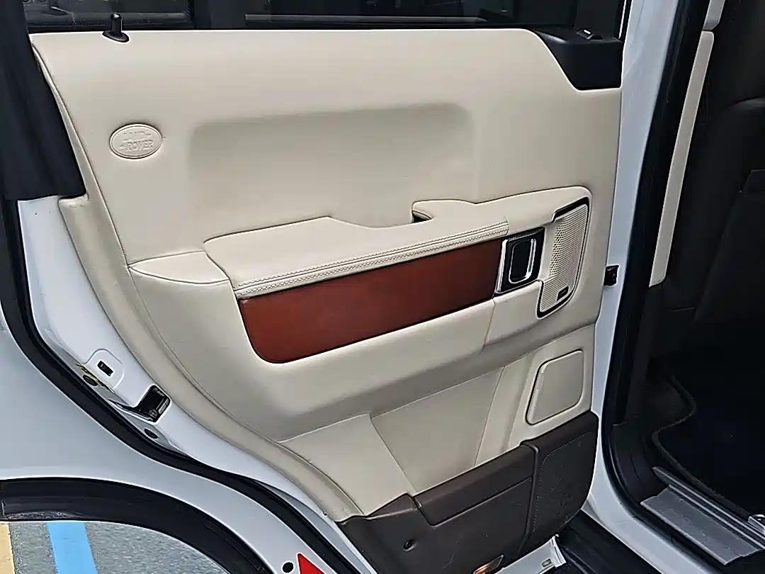 Land Rover Range Rover 2012 4.4 TDV8 фото 9