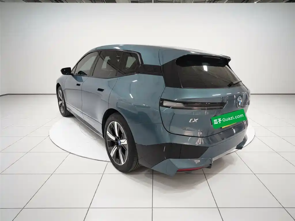 BMW iX 2022 xDrive40 фото 5