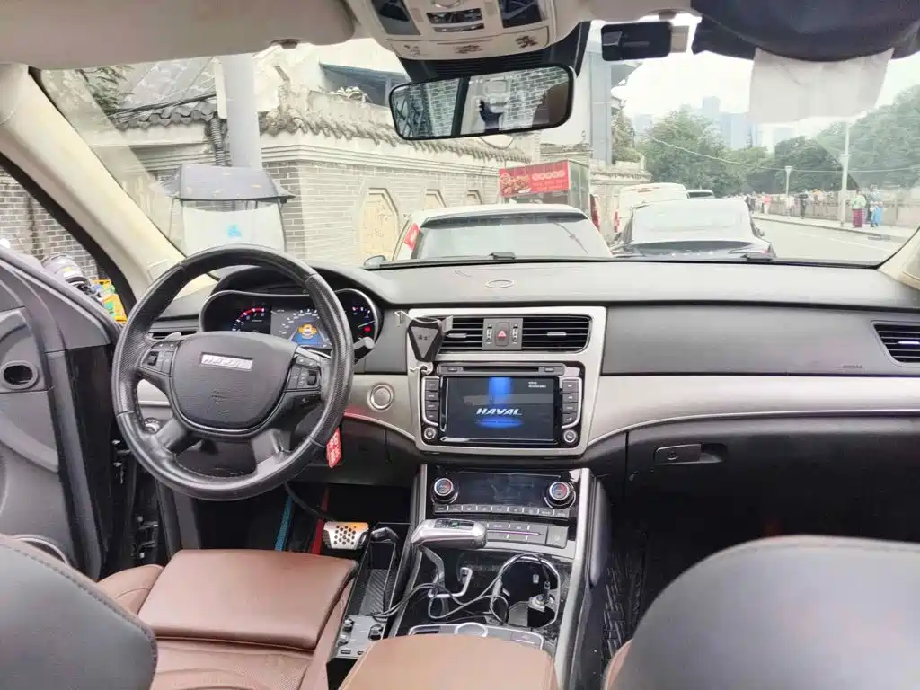 Фото 12 - Haval H8