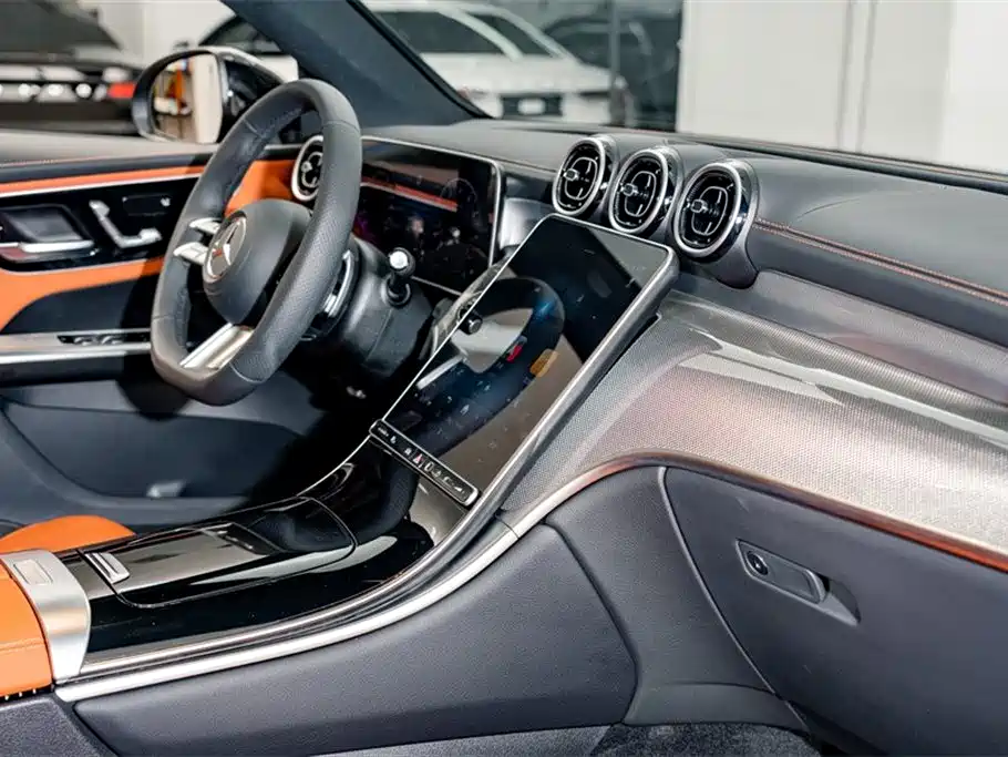 Mercedes-Benz GLC Coupe 2025 GLC 260 4MATIC Coupe SUV фото 16