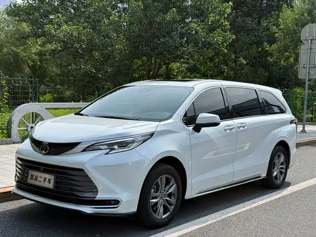  Toyota Toyota Sienna 2026 2.5L Hybrid AWD Exclusive Edition