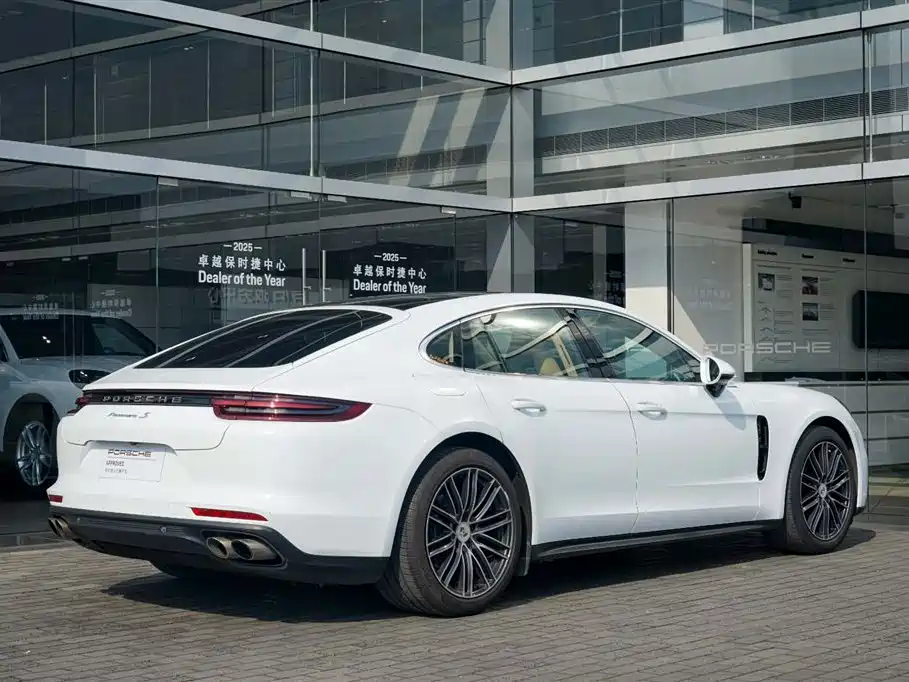 Porsche Panamera 2017 Panamera 3.0T фото 7