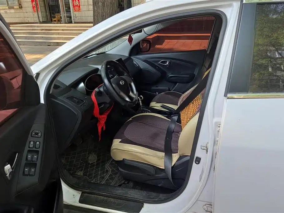Hyundai Beijing Hyundai ix35 2015 2.0L Automatic 2WD Comfort China IV фото 9