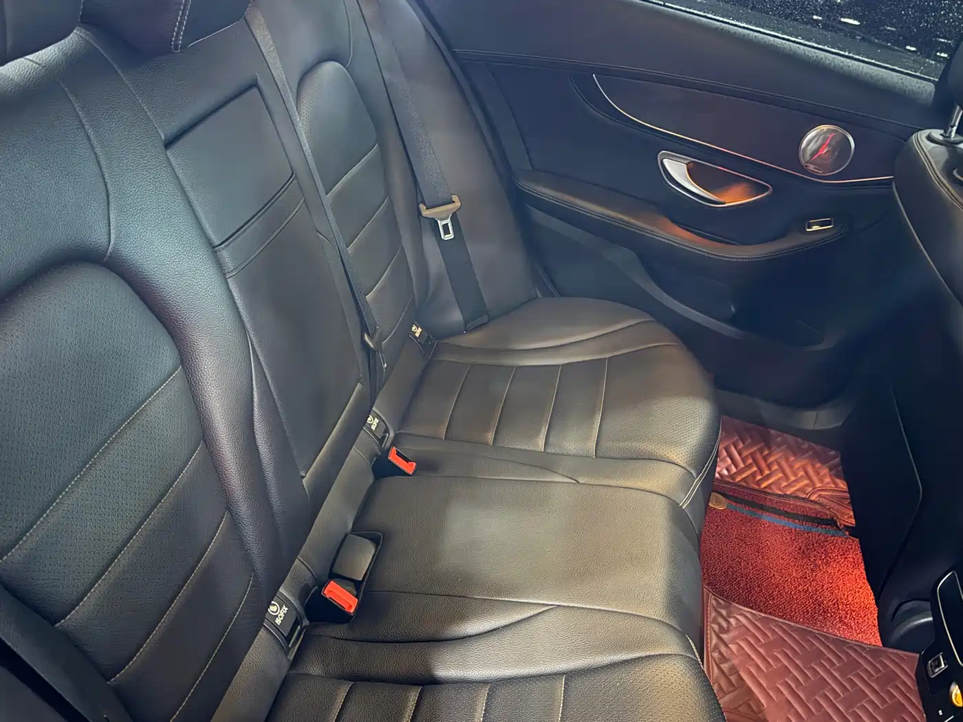 Фото 10 - Mercedes-Benz C-Class